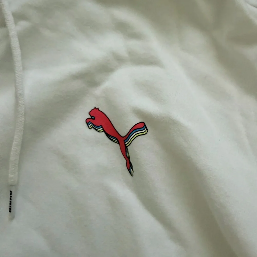 Three Sets of Stylish Activewear Biker Shorts and Sports Bras with Hoodie - Picture 10 of 16